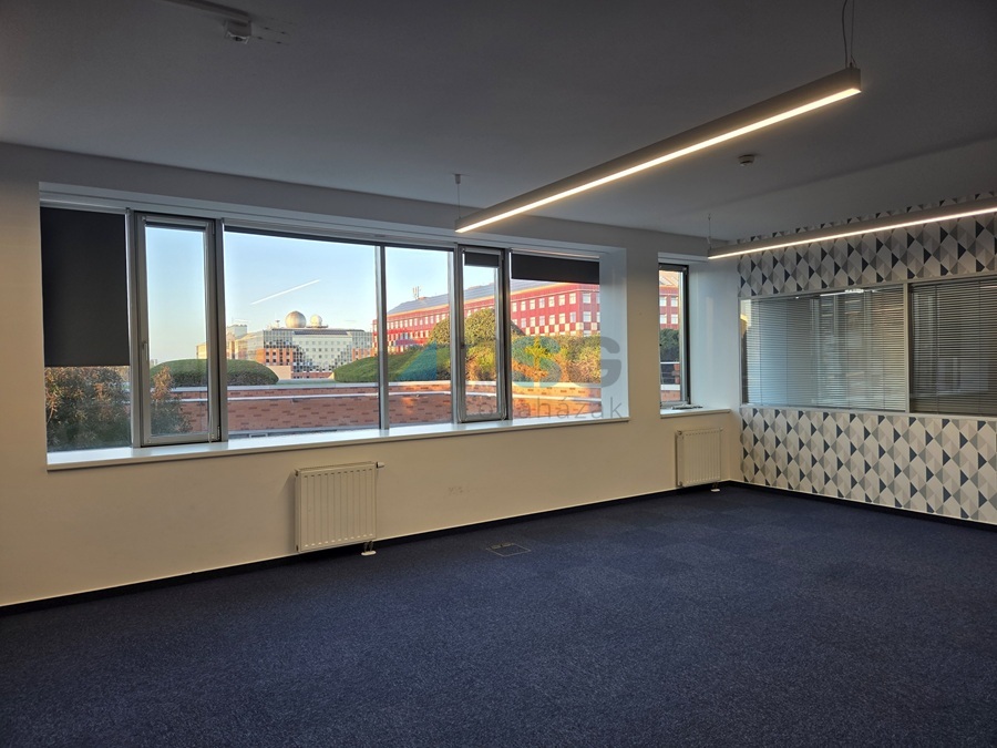Infopark E