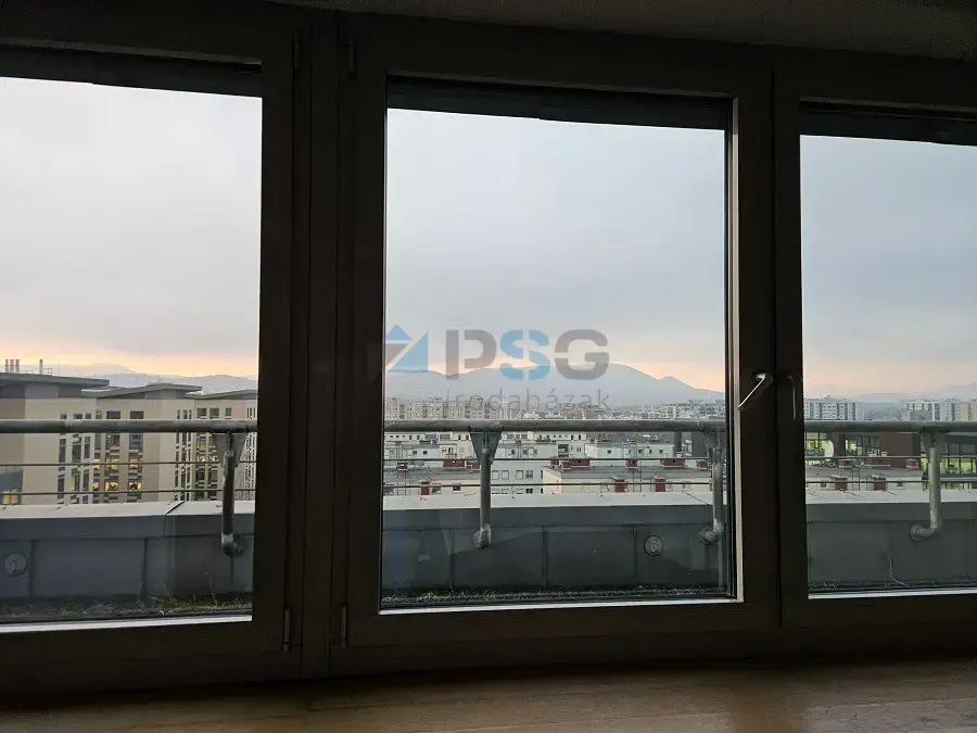 River Estates irodaház