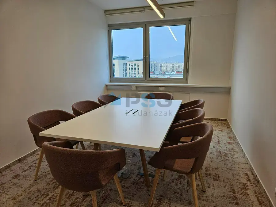 River Estates irodaház