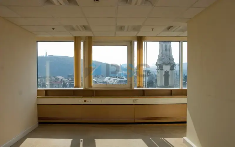 Uniqa Plaza irodaház