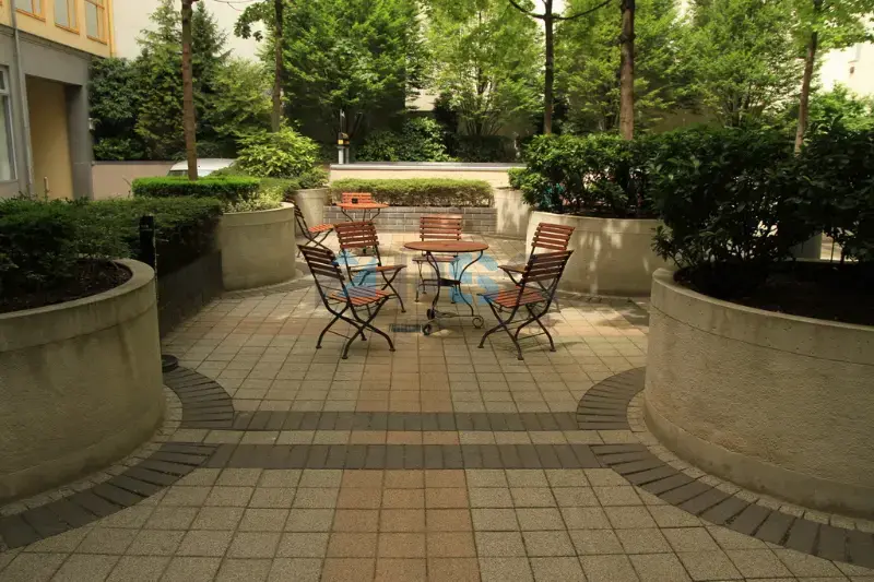 WestEnd Business Center