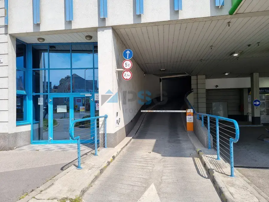 North Point Center irodaház