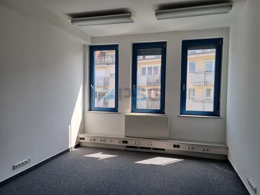 North Point Center irodaház