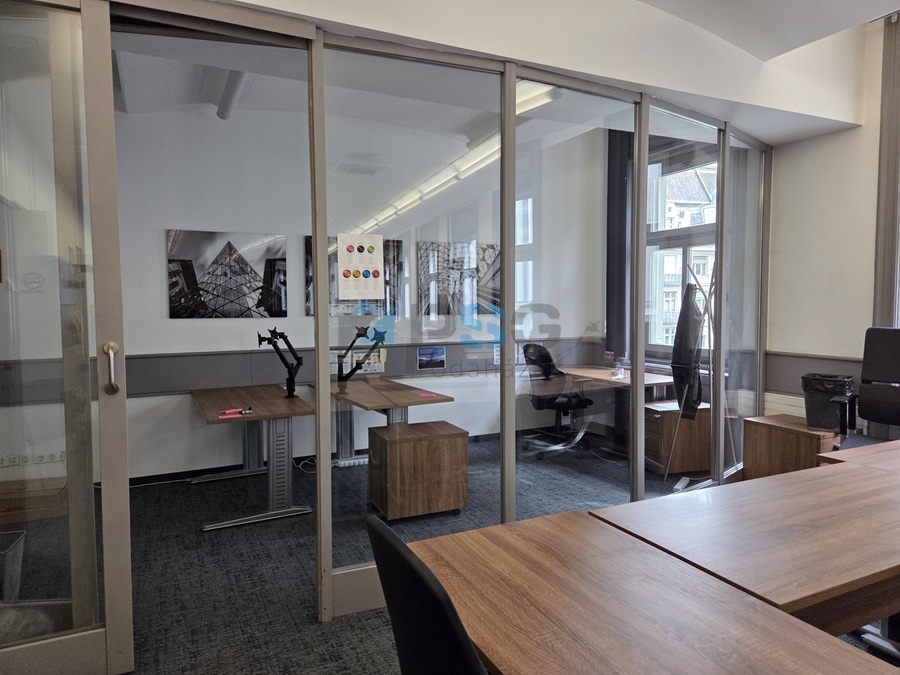 BJ48 Business Center