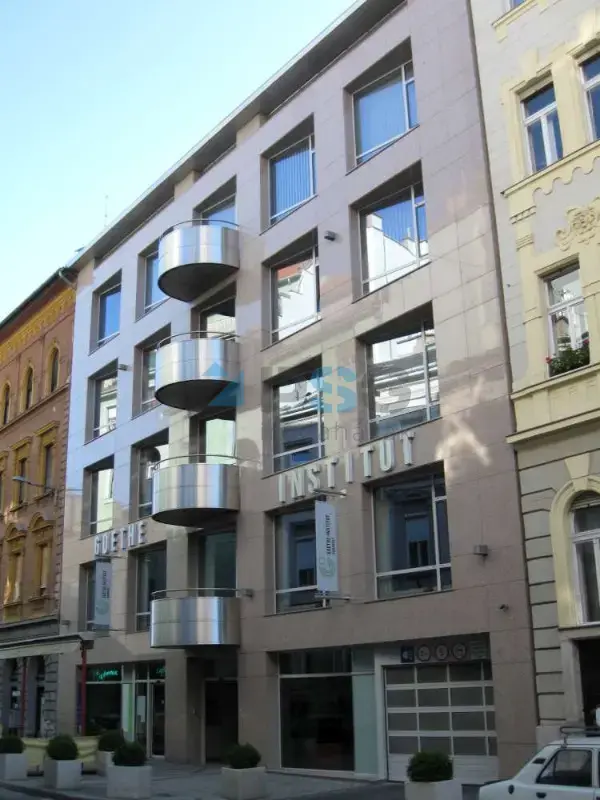 R58 Irodaház