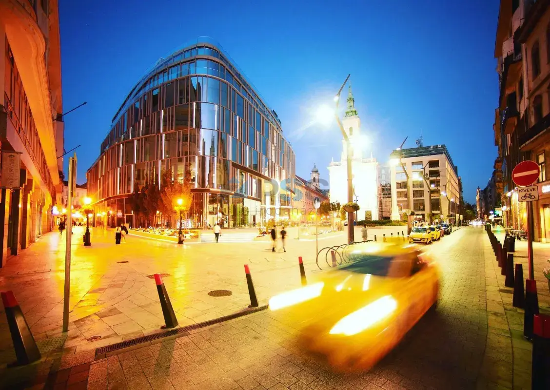 Szervita Square irodaház