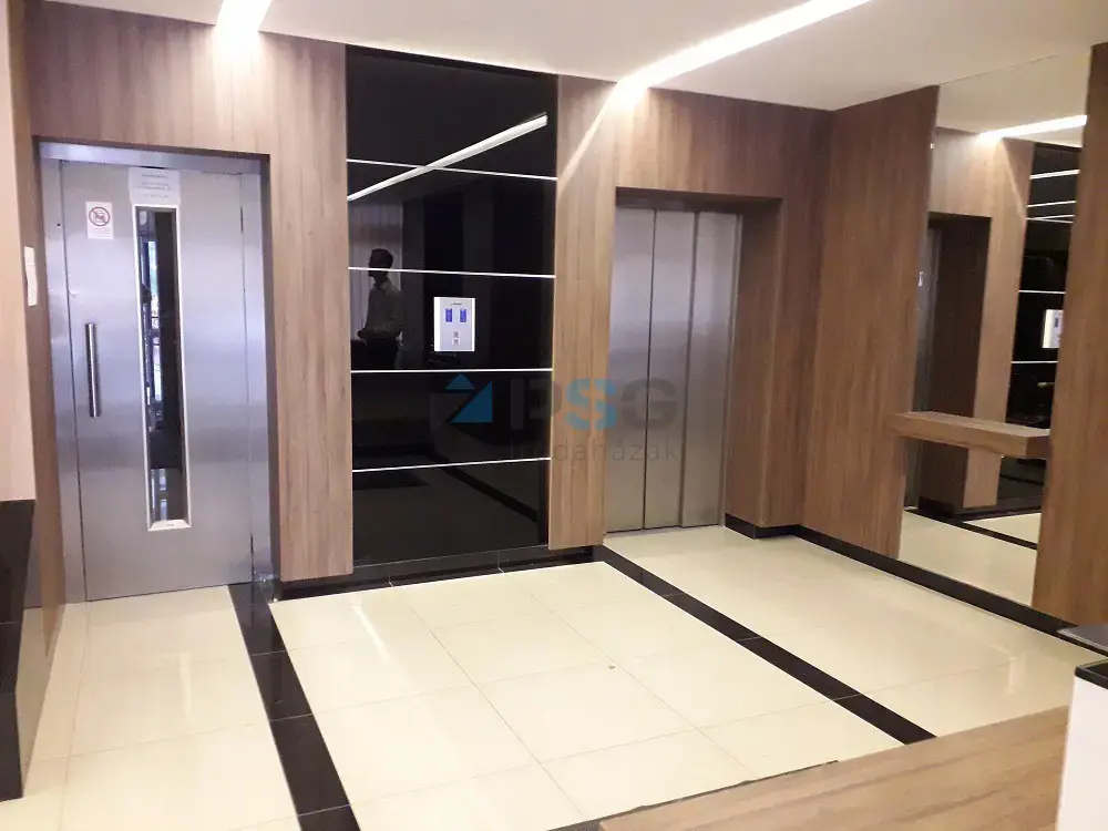 RM2 Business Center