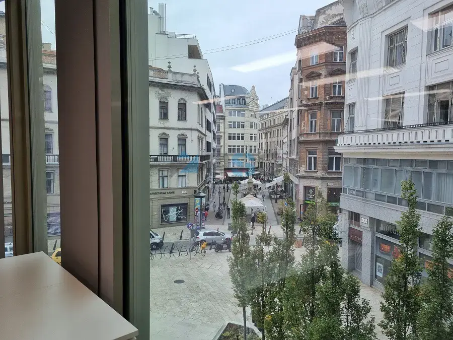 Szervita Square Signature