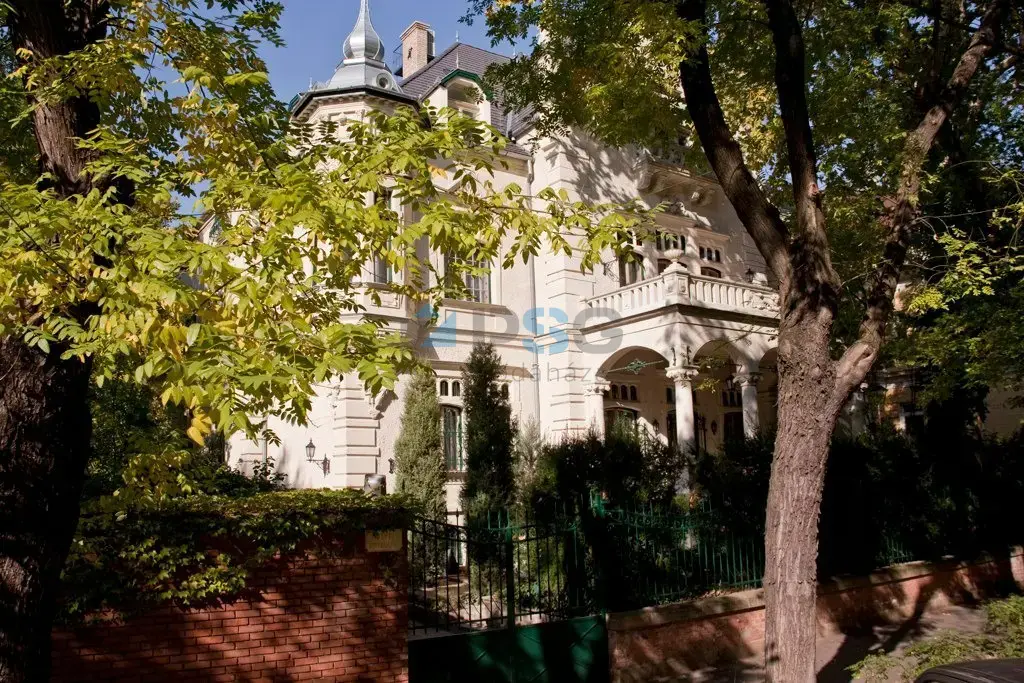 Hősök tere közelében lévő villa