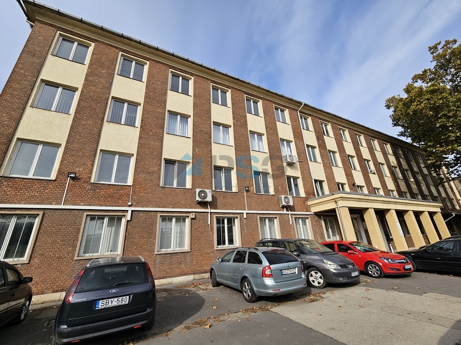 Csepeli eladó irodaház