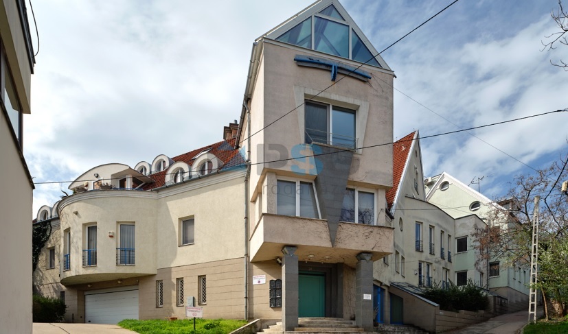 Eladó irodaház Felhévizen