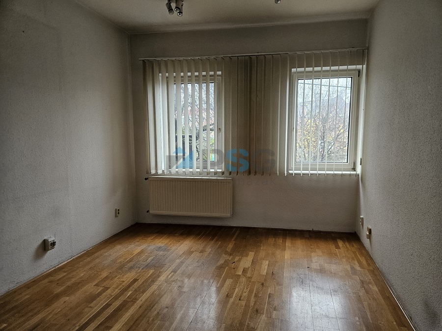 Eladó irodaház Felhévizen