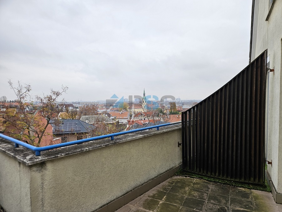 Eladó irodaház Felhévizen