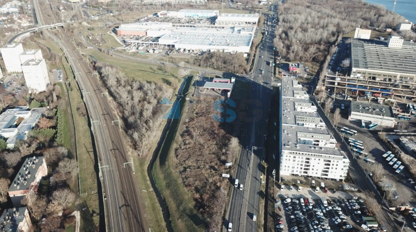 Eladó építési telek a Savoya Parknál