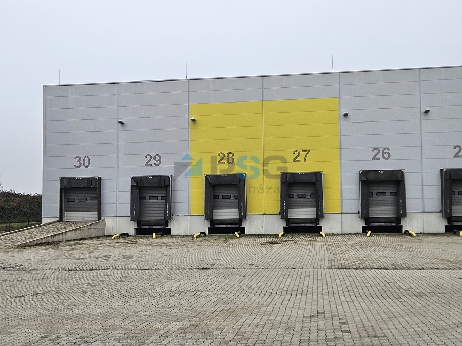 40 ha fejlesztési terület 2 raktárcsarnokkal 