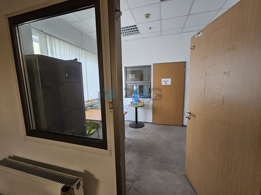 40 ha fejlesztési terület 2 raktárcsarnokkal 