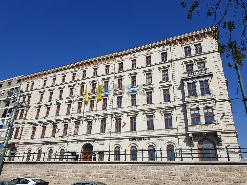 Academia irodaház