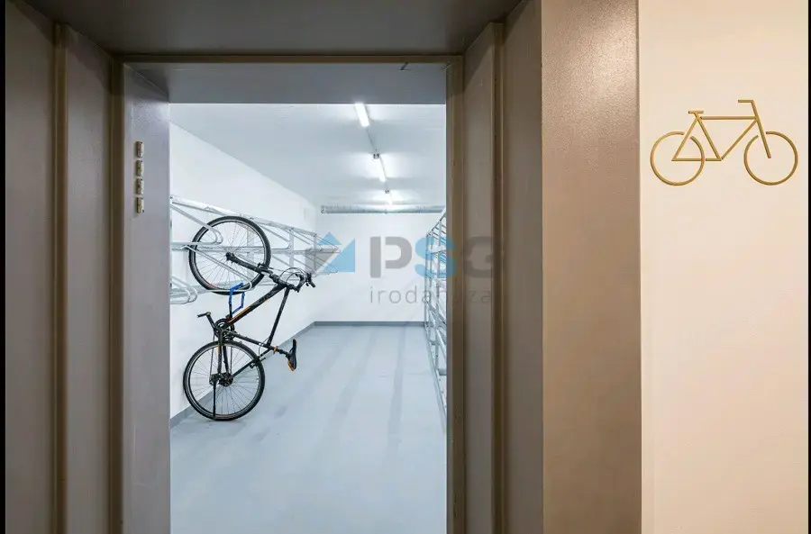 Academia irodaház