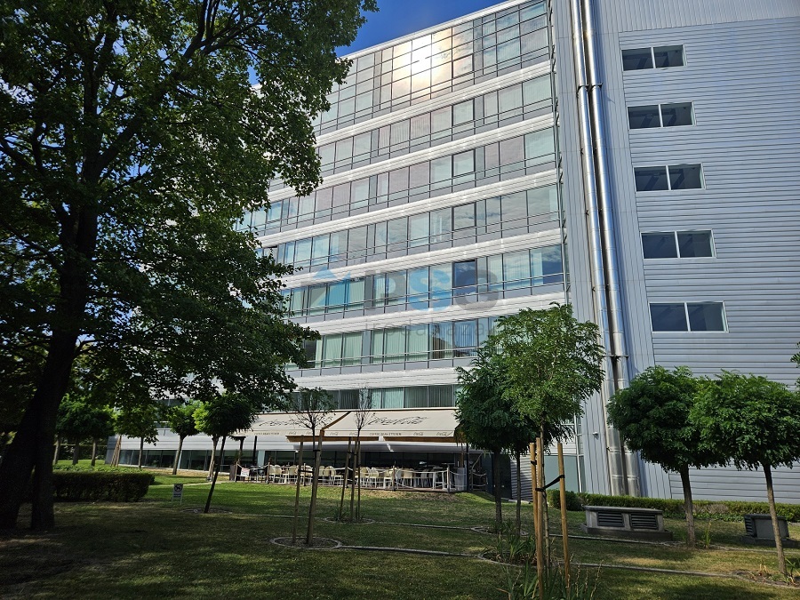 Alkotás Point irodaház