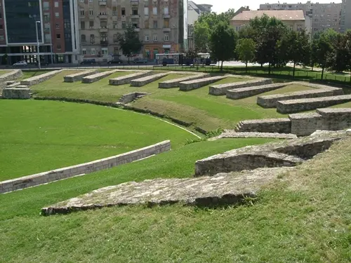 Amfi Center